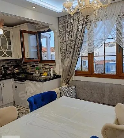 Alacati Merkezde Kiralik.. 아파트 *